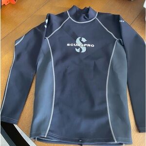 Women’s wet suit top by Scuba Pro
